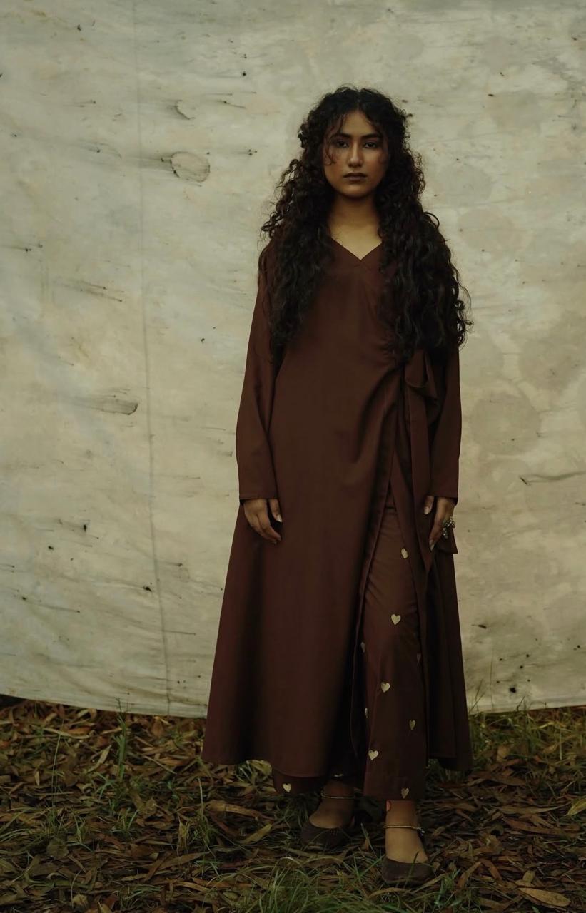 Olive Green Kurta Shalwar Set – Minimal Elegant Women’s Outfit